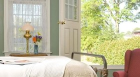 The Carriage House Inn Bed & Breakfast