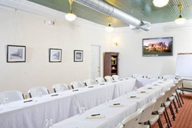 The Carriage House Inn Bed & Breakfast