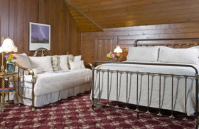 The Carriage House Inn Bed & Breakfast