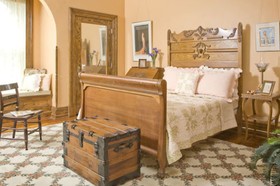 The Carriage House Inn Bed & Breakfast