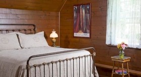 The Carriage House Inn Bed & Breakfast