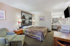 Super 8 by Wyndham Manassas