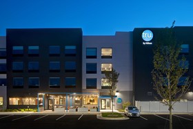 Tru by Hilton Manassa
