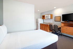 WoodSpring Suites Manassas