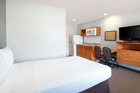 WoodSpring Suites Manassas