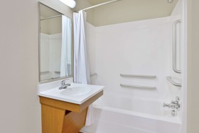 WoodSpring Suites Manassas