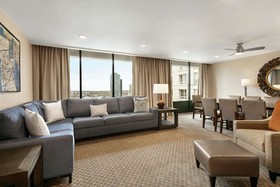 DoubleTree by Hilton McLean Tysons