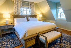 The Red Fox Inn & Tavern