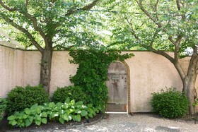 The Red Fox Inn & Tavern