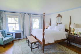 The Red Fox Inn & Tavern