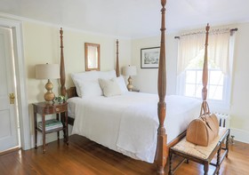 The Red Fox Inn & Tavern