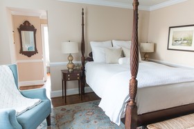 The Red Fox Inn & Tavern