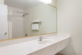 Super 8 by Wyndham Hull Street Midlothian/Richmond Area