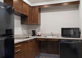 Hampton Inn & Suites Newport News Arpt Oyster Pt