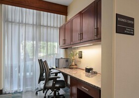 Hampton Inn & Suites Newport News Arpt Oyster Pt