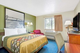 Super 8 by Wyndham Newport News/Jefferson Ave.