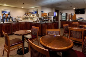 Red Roof Inn & Suites Newport News