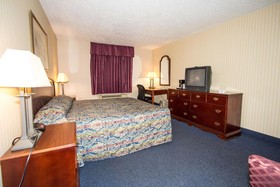 Red Roof Inn & Suites Newport News