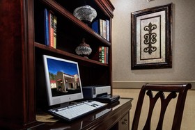 Red Roof Inn & Suites Newport News