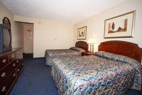 Red Roof Inn & Suites Newport News