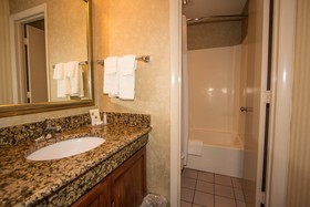 Red Roof Inn & Suites Newport News