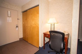 Red Roof Inn & Suites Newport News