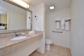 Best Western Plus Holiday Sands Inn & Suites