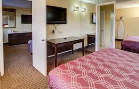 Econo Lodge at Military Circle