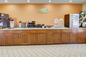 Econo Lodge at Military Circle