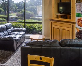 Econo Lodge Naval Station Norfolk