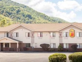 Super 8 by Wyndham Norton VA