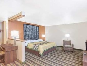 Super 8 by Wyndham Norton VA