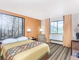 Super 8 by Wyndham Norton VA