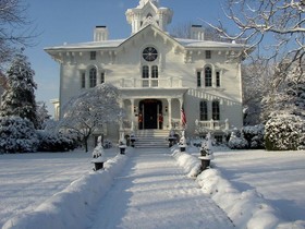 The Mayhurst Inn