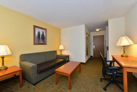 Holiday Inn Express & Suites Petersburg / Dinwiddie