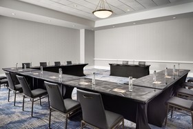 Renaissance Portsmouth-Norfolk Waterfront Hotel