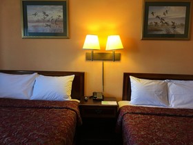 Super 8 by Wyndham Portsmouth Norfolk