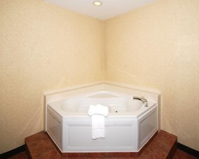 Comfort Inn & Suites Christiansburg I-81