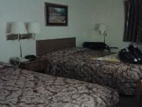 Super 8 by Wyndham Radford VA