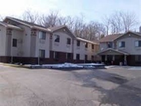 Super 8 by Wyndham Radford VA