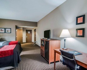 Comfort Inn & Suites Raphine - Lexington Near I-81 And I-64