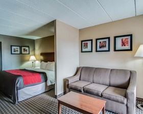 Comfort Inn & Suites Raphine - Lexington Near I-81 And I-64