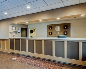 Comfort Inn & Suites Raphine - Lexington Near I-81 And I-64