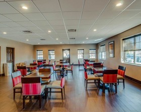 Comfort Inn & Suites Raphine - Lexington Near I-81 And I-64