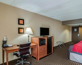 Comfort Inn & Suites Raphine - Lexington Near I-81 And I-64