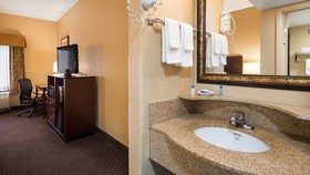 Best Western Plus Executive Hotel