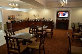 Best Western Plus Governor's Inn
