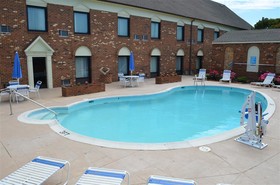 Best Western Plus Governor's Inn