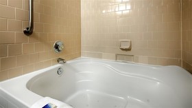 Best Western Plus Governor's Inn