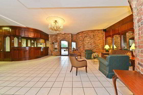 Best Western Plus Governor's Inn